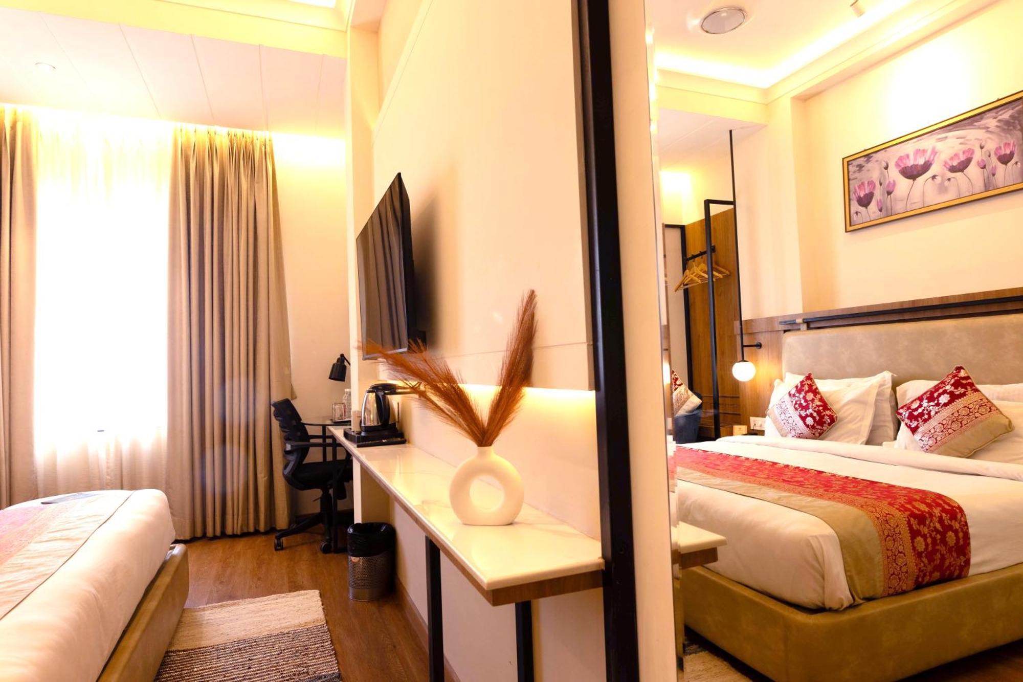 New Hotel Broadway Varanasi Exterior foto